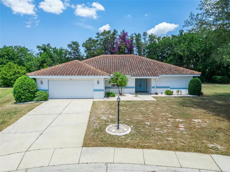 2015 Berry Roberts Dr, FL