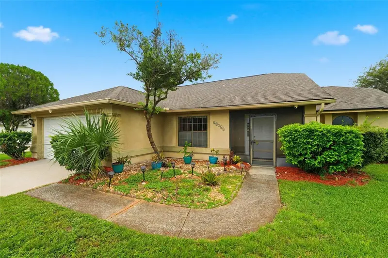 20753 Maxim Pkwy, FL