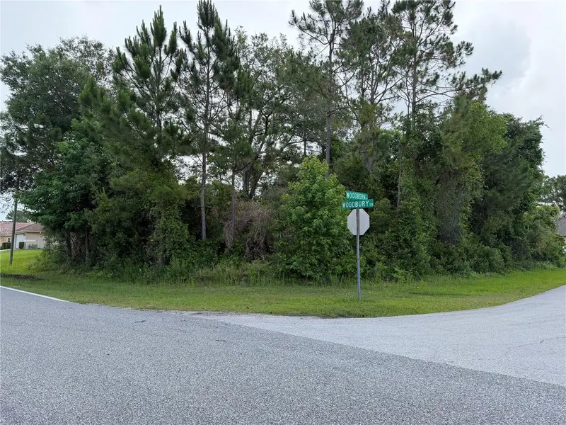 50 Woodburry Dr, FL
