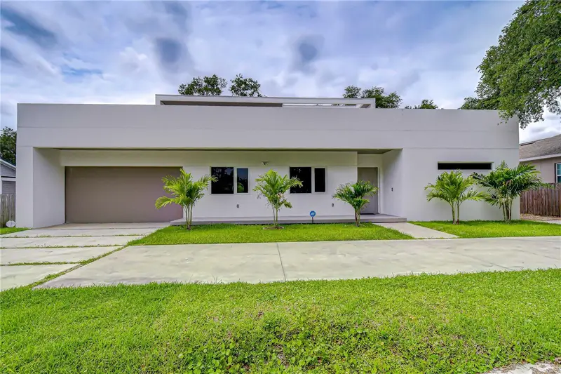 6805 New York Dr, FL