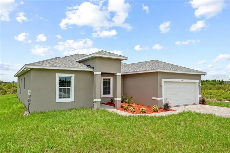 2120 Poinciana Dr, FL