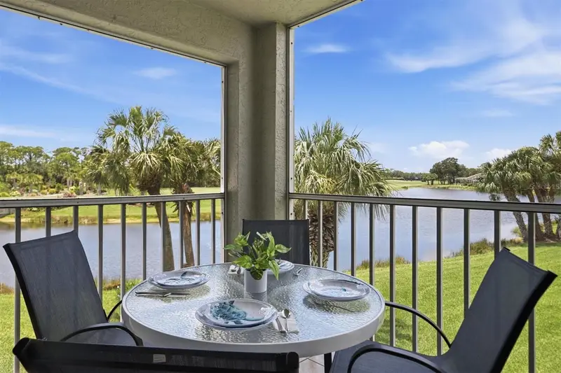 9320 Clubside Cir #2209, FL