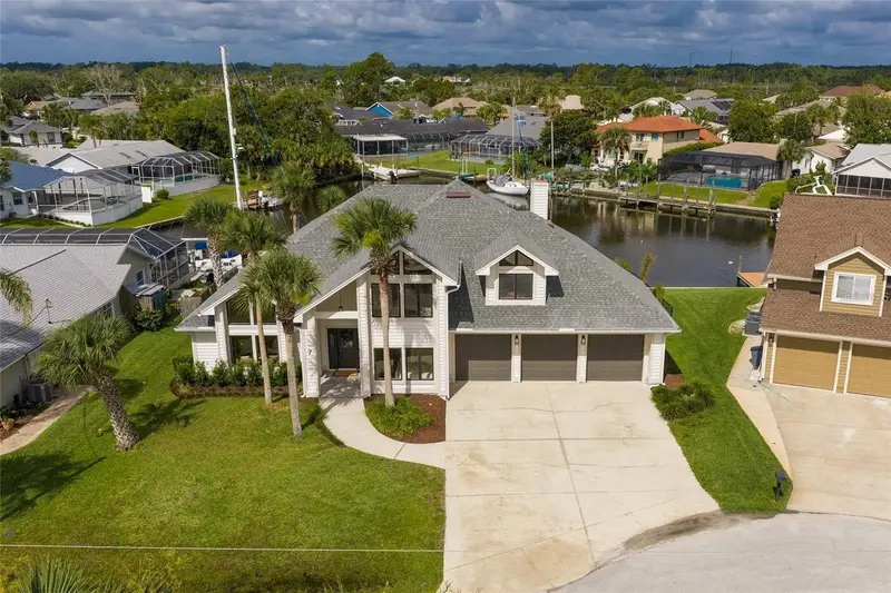 7 Chinook Ct, FL