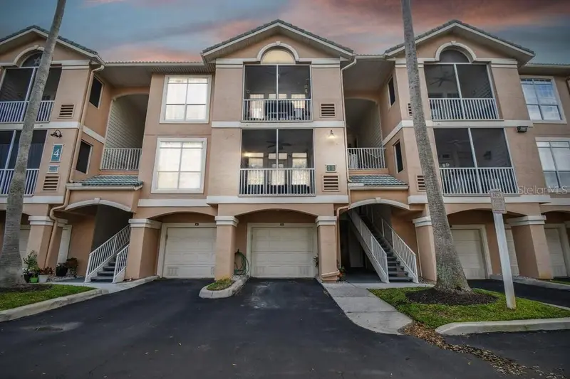 4304 Bay Club Cir #4304, FL