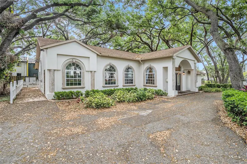 329 Pauls Dr #101, FL