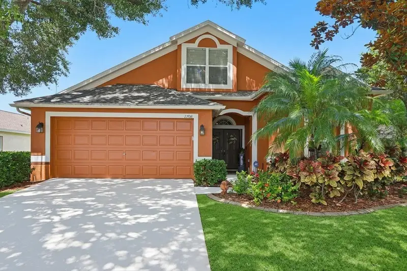 2708 Valencia Grove Dr, FL