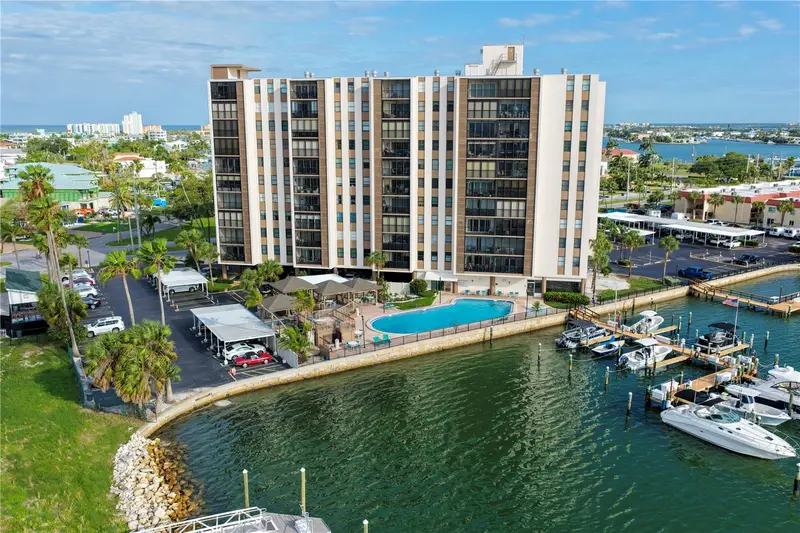 10355 Paradise Blvd #907, FL
