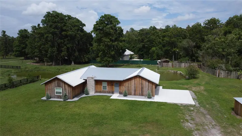 210 Josh Reynolds Rd, FL