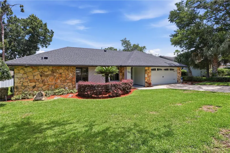 102 Stevenage Ct, FL