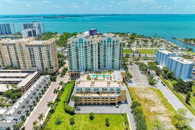 800 N Tamiami Trl #212, FL