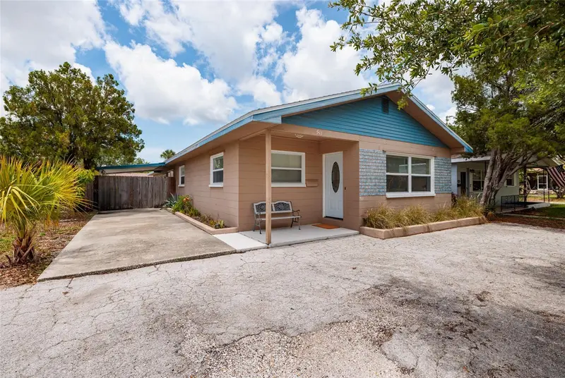 511 74th Ave N, FL