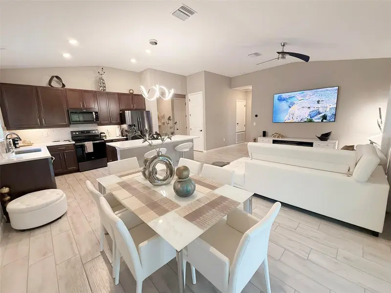 12055 Forest Manor Ln, FL