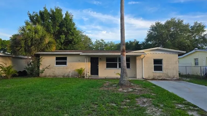 731 Lakeside Dr, FL
