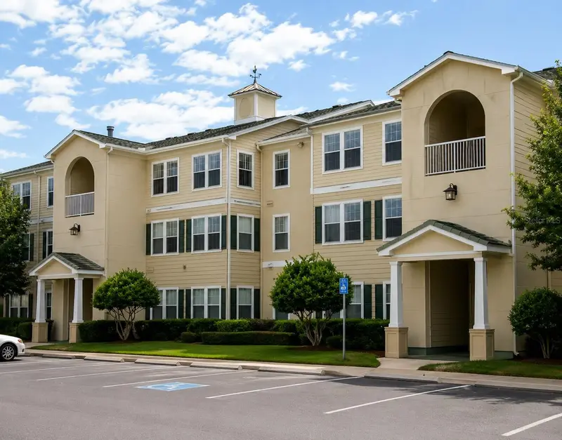 18139 Back Stretch Ln #18139, FL
