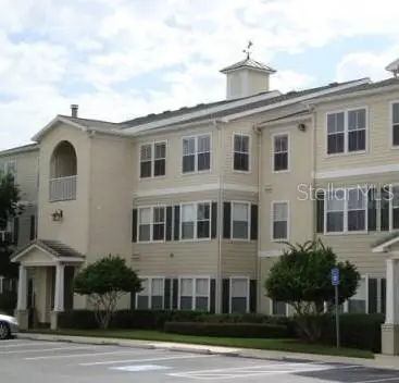 18139 Back Stretch Ln #18139, FL