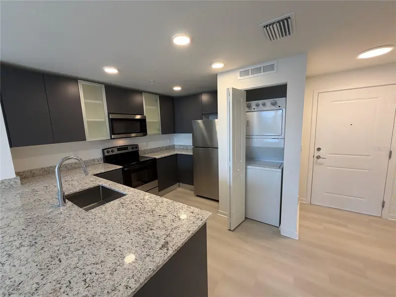 5587 Millenia Park Blvd #403, FL