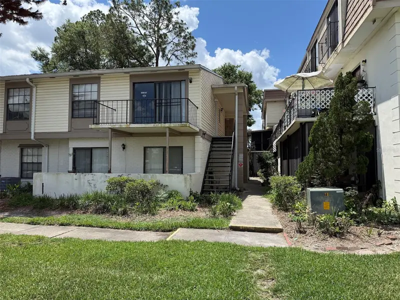 6000 Village Cir #6000, FL