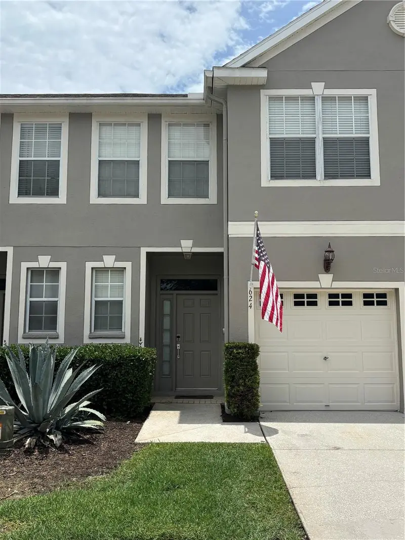 624 Black Lion Dr Ne, FL