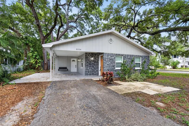 5326 S Russell St, FL