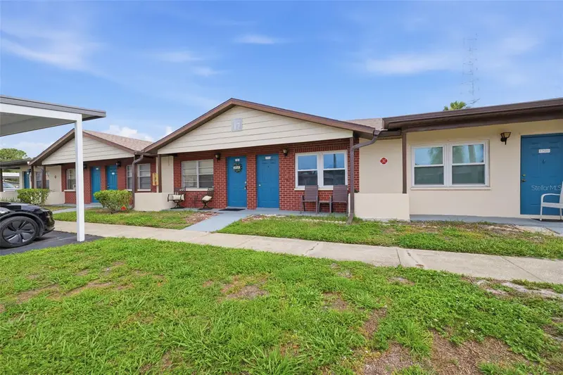 24862 Us Highway 19 N #1705, FL