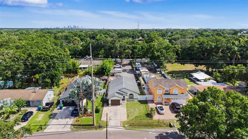 1900 W Kirby St, FL