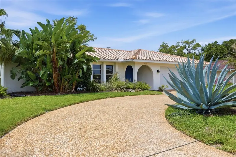 412 Giovanni Dr, FL