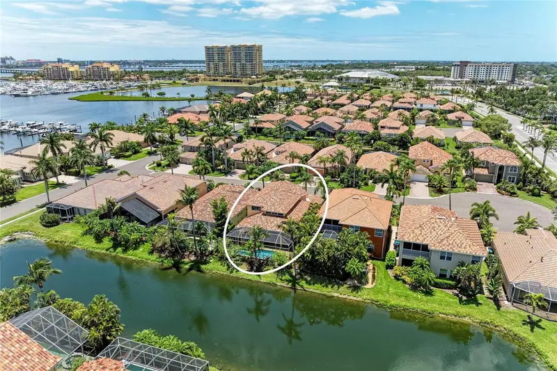 308 10th Ave E, FL