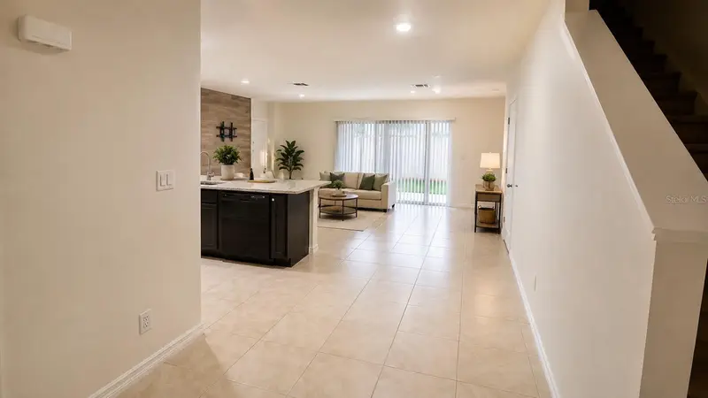 9040 Pinales Way, FL