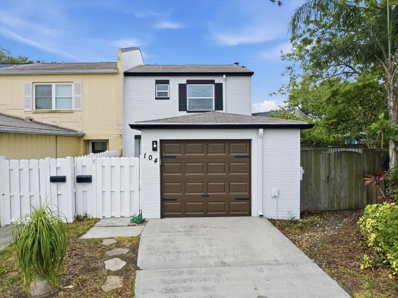 104 Chesapeake Ave #C6, FL