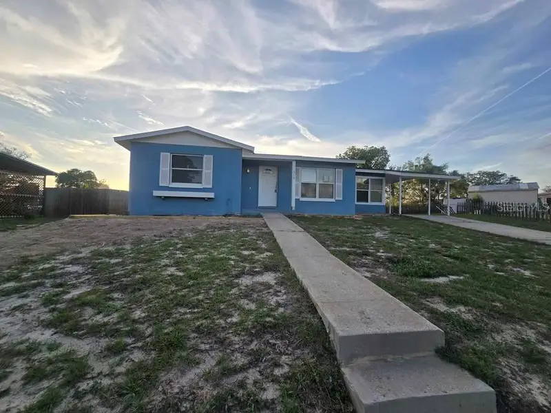 513 Hollyhock Ln, FL