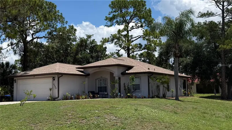 2204 Sparkle Ln, FL