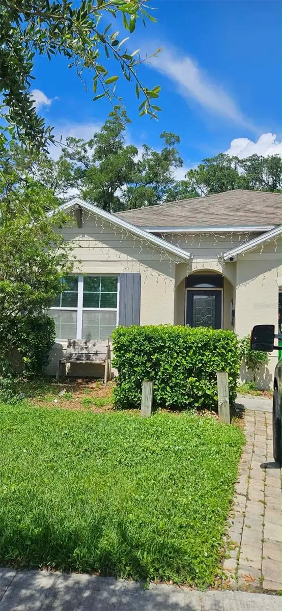 301 Charles Dr, FL