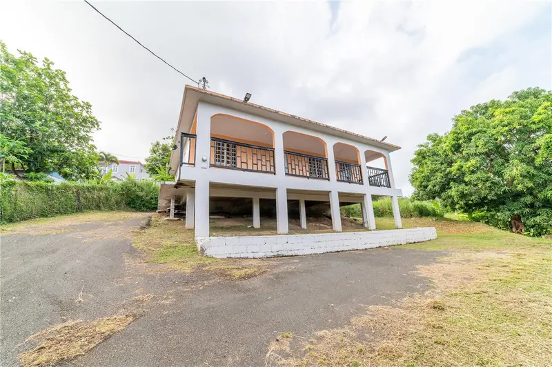 9 Calle 9 #77a, PR