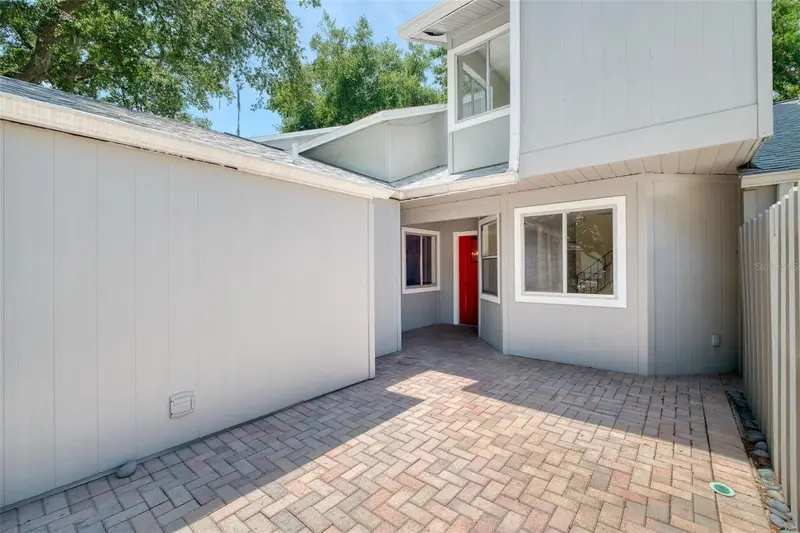 639 Laurel Oak Ln #113, FL