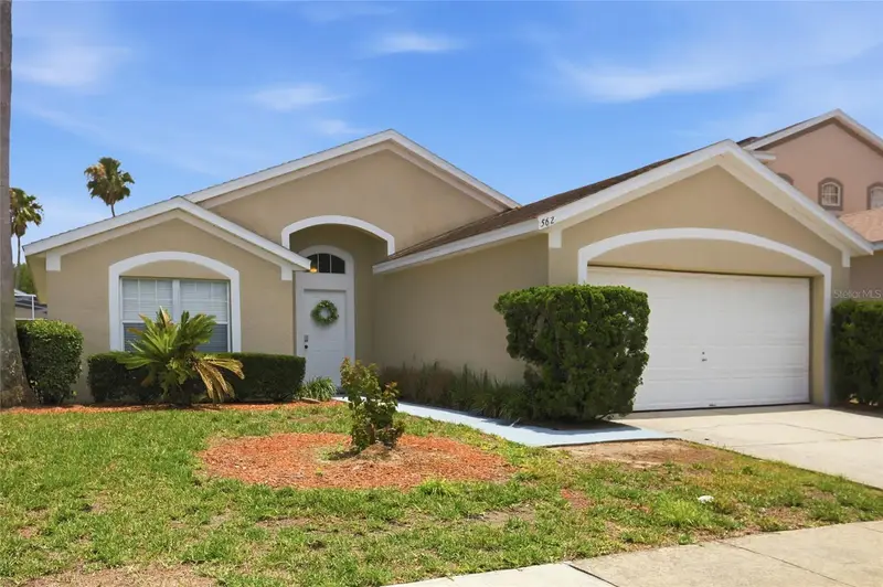 562 Bailey Cir, FL