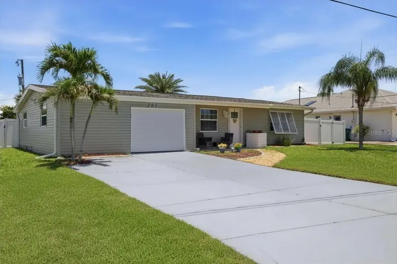 201 E Tarpon Blvd Nw, FL