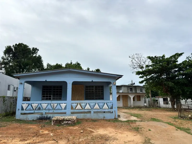 37 Pavo Real, PR