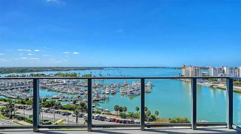 1155 N Gulfstream Ave #1107, FL