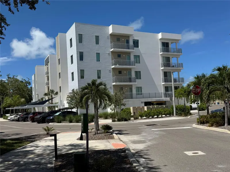 1709 N Tamiami Trl #327, FL