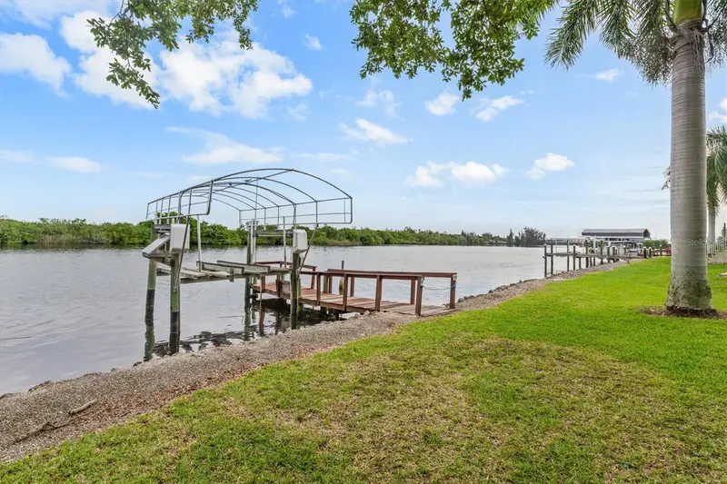 8320 Riverside Dr #99, FL