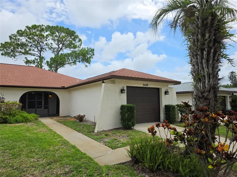 3439 Maclaren Dr, FL