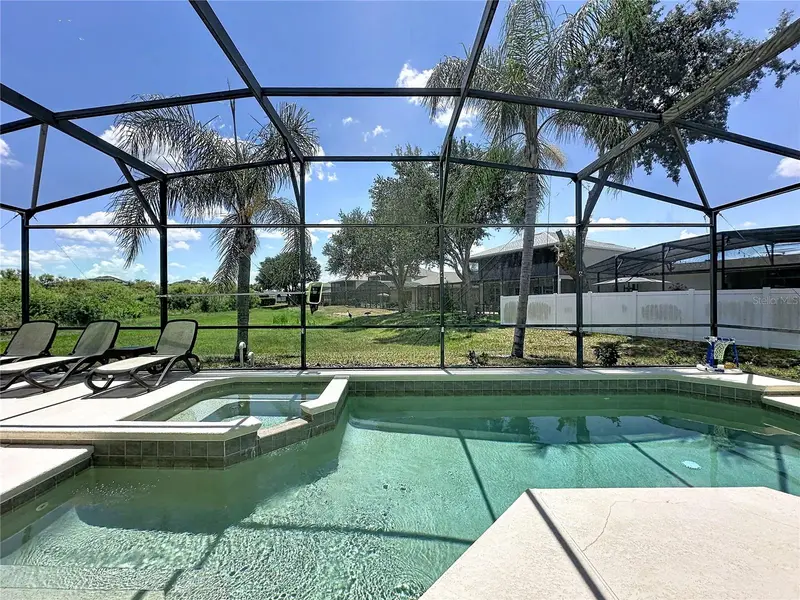906 Dorset Pl, FL