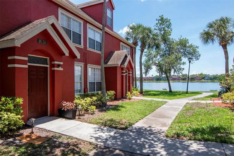 9130 Lake Chase Island Way #9130, FL