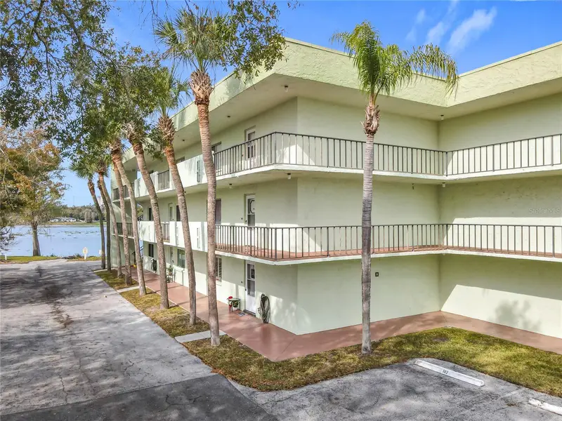 1130 N Lake Parker Ave #A302, FL