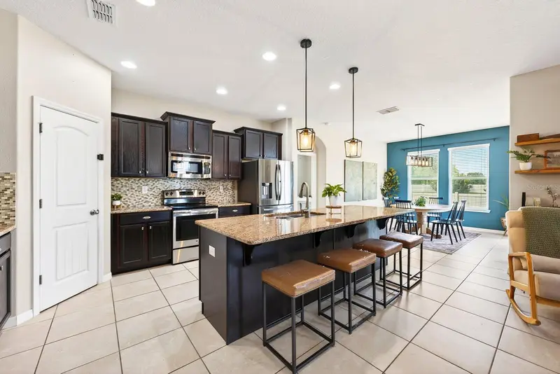 4062 Brookshire Cir, FL