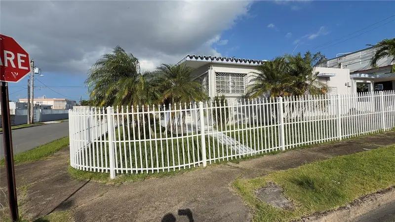Calle Becasina E-32 Urb Country Club #926, PR