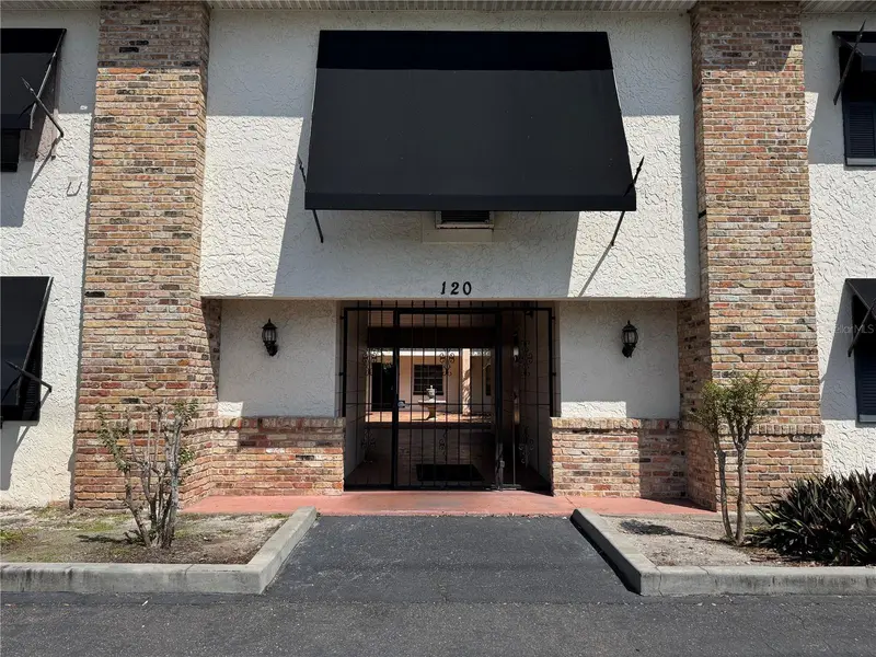 120 S Church Ave #211, FL
