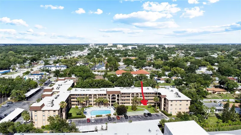 2525 W Bay Dr #D13, FL