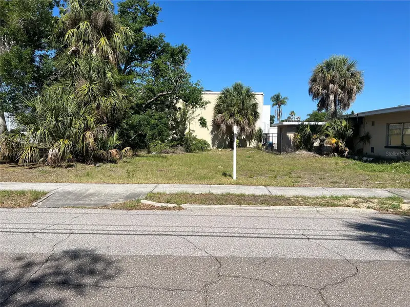 1104 N Garden St, FL