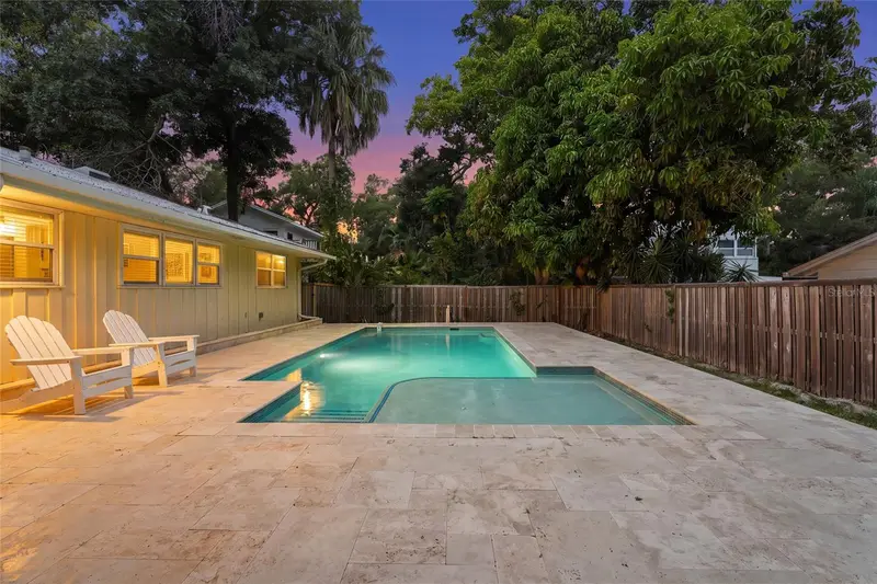2480 Alameda Ave, FL